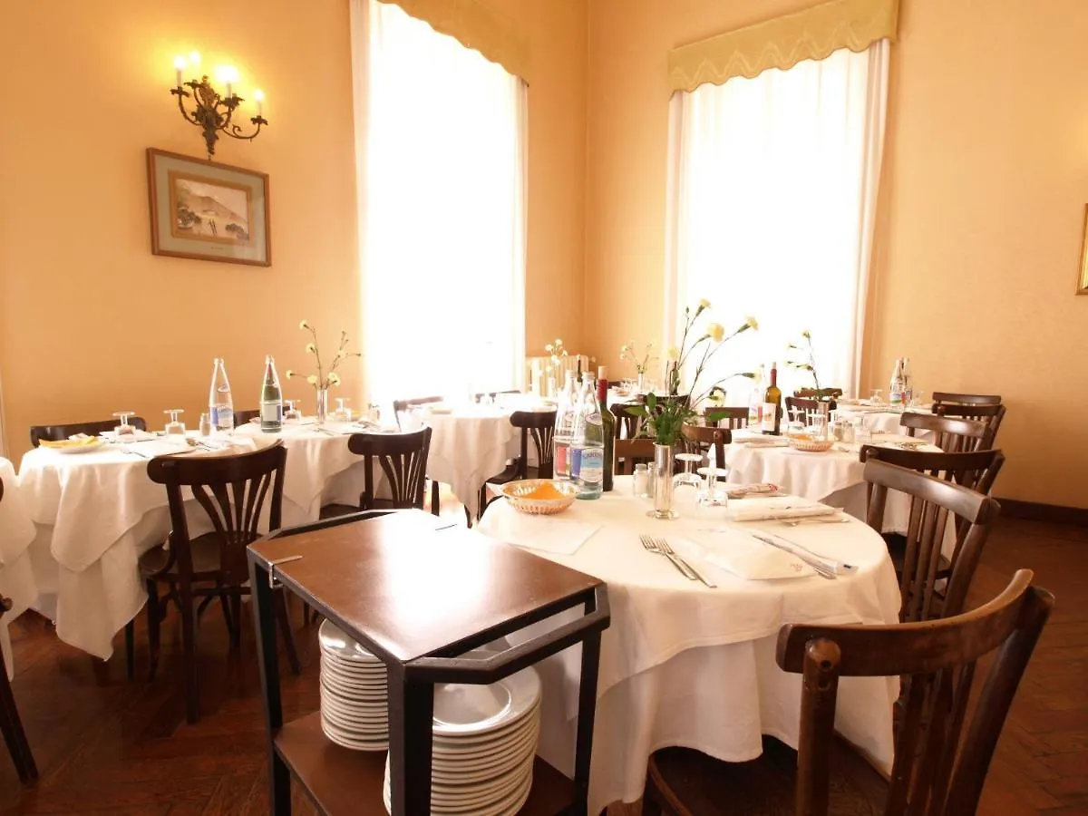 Hotel Paradiso