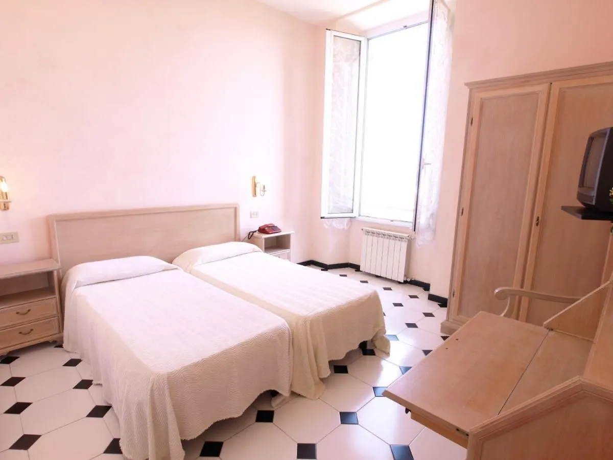 Hotel Paradiso