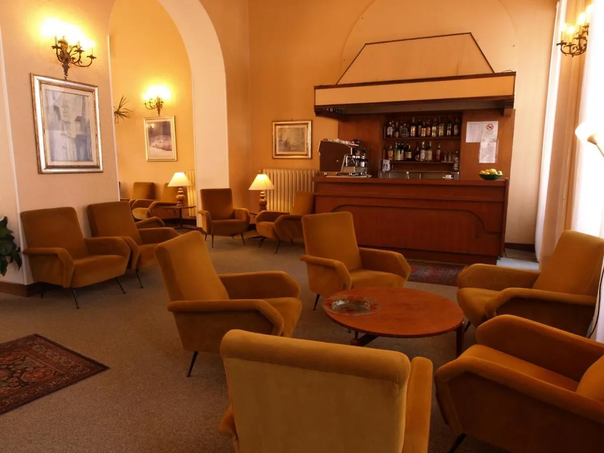 Hotel Paradiso